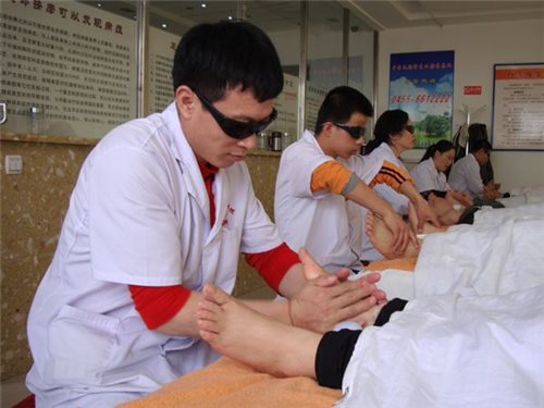 &#21315;&#20159;&#20307;&#32946;&#30331;&#24405;&#32593;&#31449;&#65288;&#20013;&#22269;&#65289;&#38598;&#22242;&#26377;&#38480;&#20844;&#21496;
